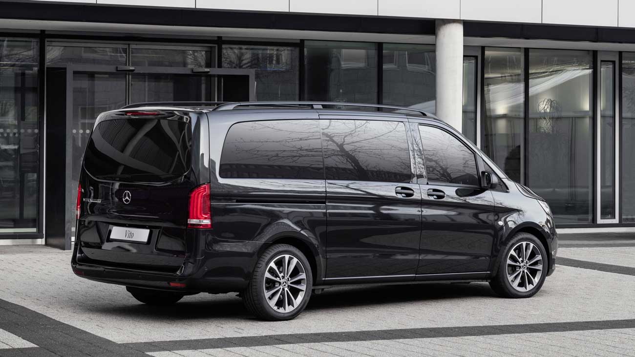 Luxury airport transfer with Mercedes vehicles — Batman Transfer private VIP service